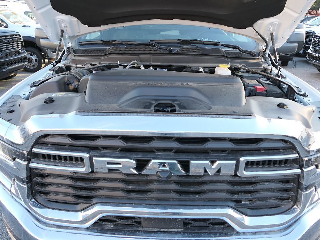 New 2026 RAM 5500 Tradesman w/ Chrome Appearance Group RWD image 24