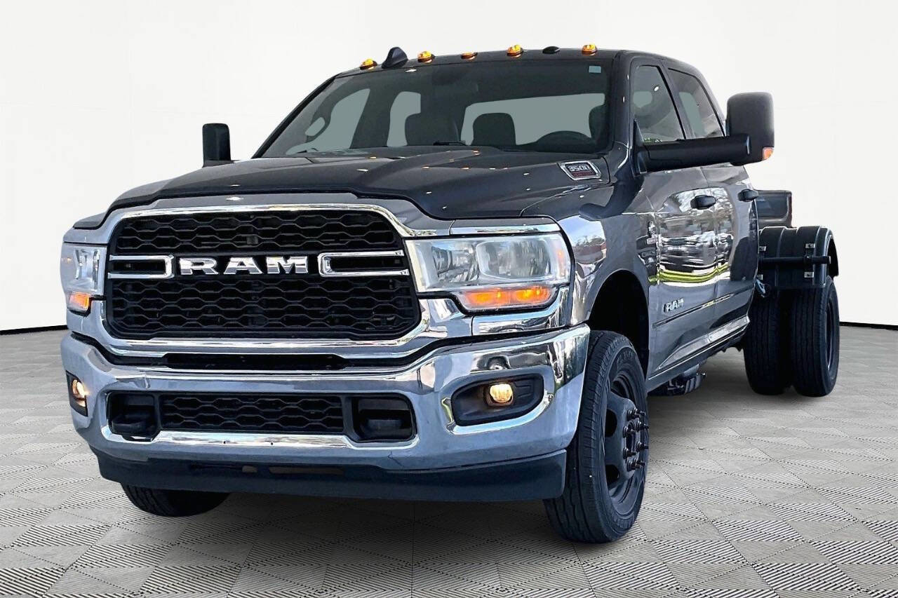 Used 2021 RAM 3500 Tradesman w/ Chrome Appearance Group RWD image 1