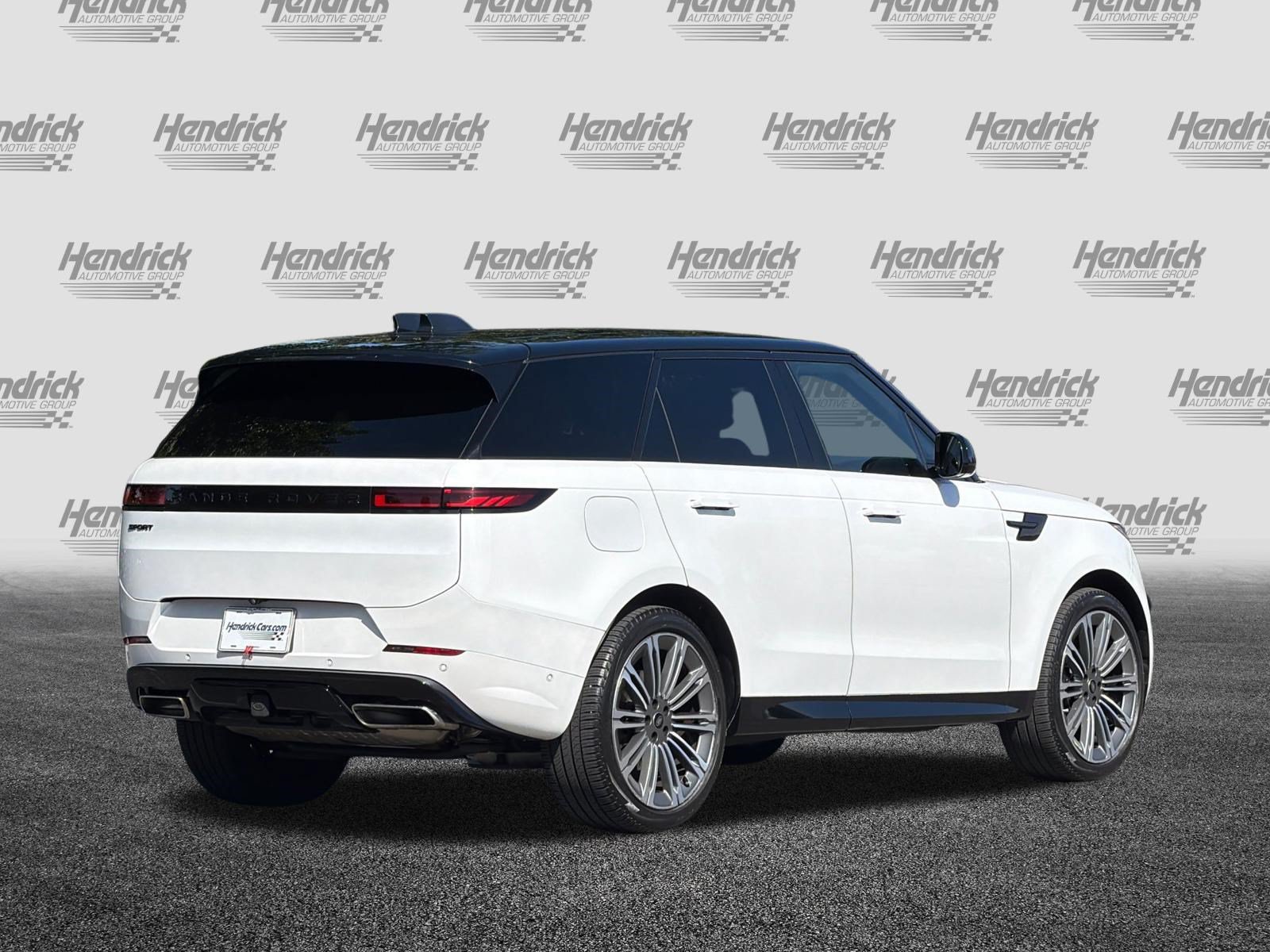 Used 2024 Land Rover Range Rover Sport Dynamic SE AWD/4WD image 5