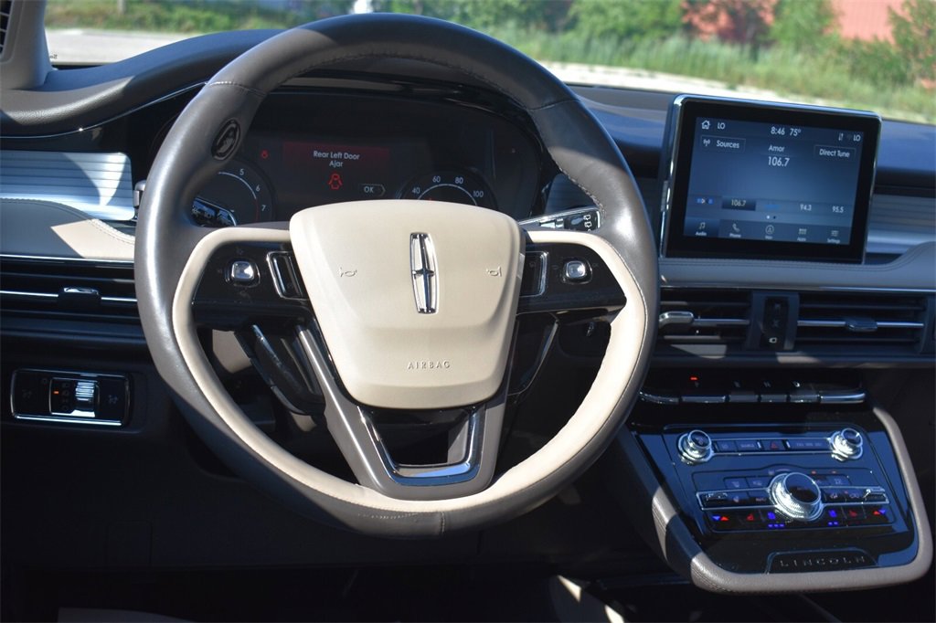 Used 2022 Lincoln Corsair AWD w/ Premium Package image 24