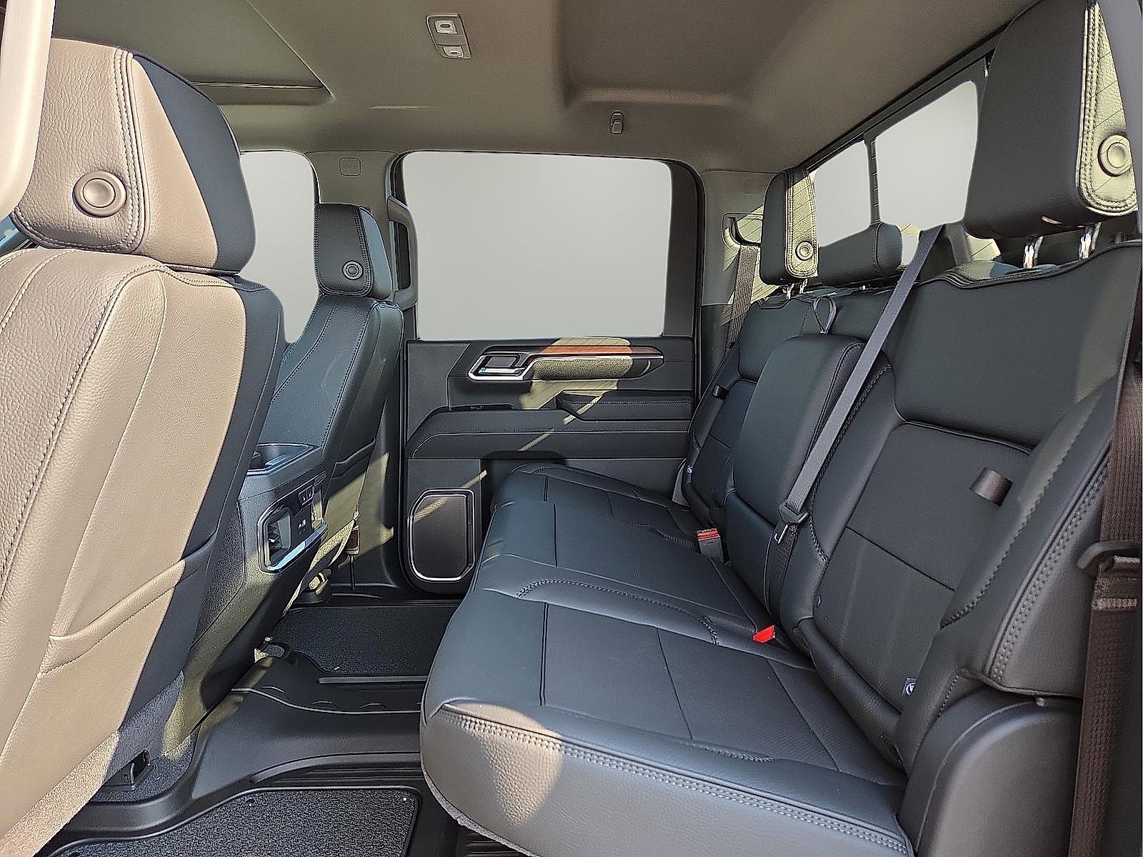 New 2026 GMC Sierra 2500 Denali w/ Max Trailering Package image 10