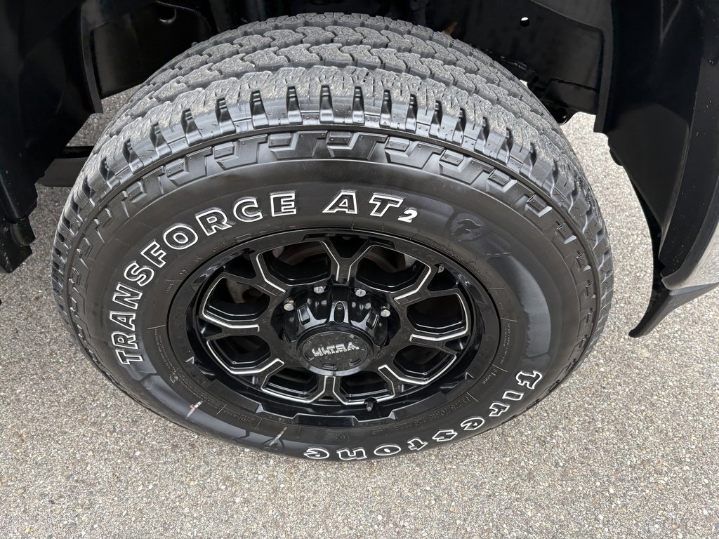 Used 2024 RAM 2500 Tradesman w/ Chrome Appearance Group image 15