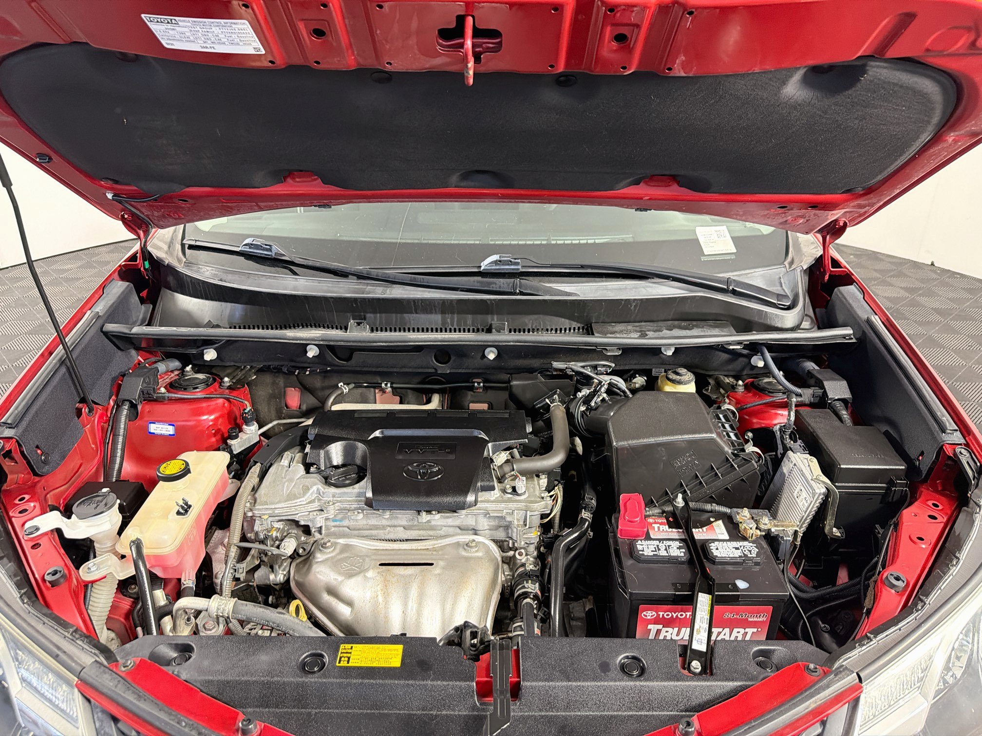 Used 2015 Toyota RAV4 LE FWD image 31