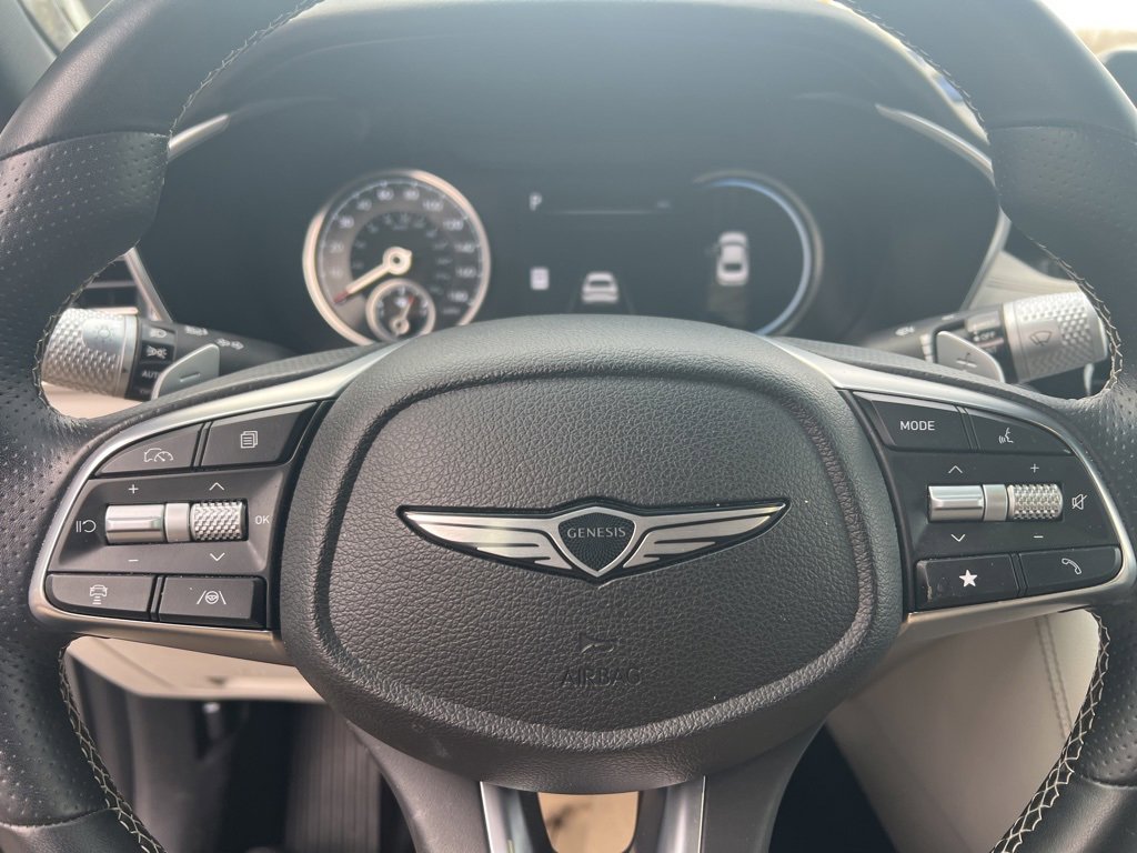 Used 2025 Genesis G70 2.5T image 15
