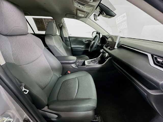 Used 2023 Toyota RAV4 XLE AWD/4WD image 26