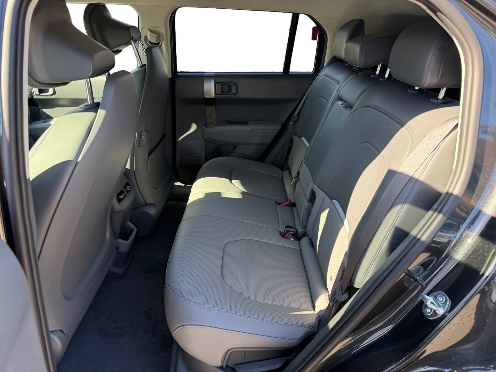 New 2027 Kia EV3 Wind FWD image 16