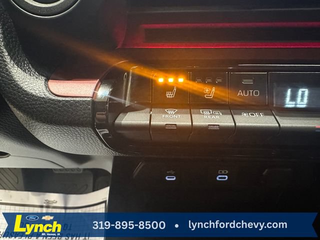 Used 2023 Toyota Prius Prime Premium FWD image 13