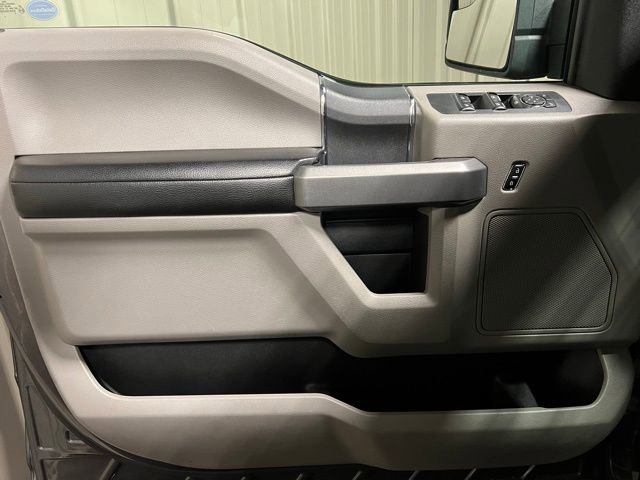 Used 2015 Ford F150 XLT image 13