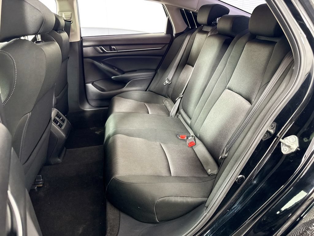 Used 2018 Honda Accord EX image 27