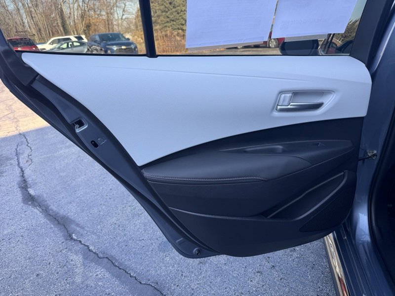 Used 2023 Toyota Corolla SE image 32