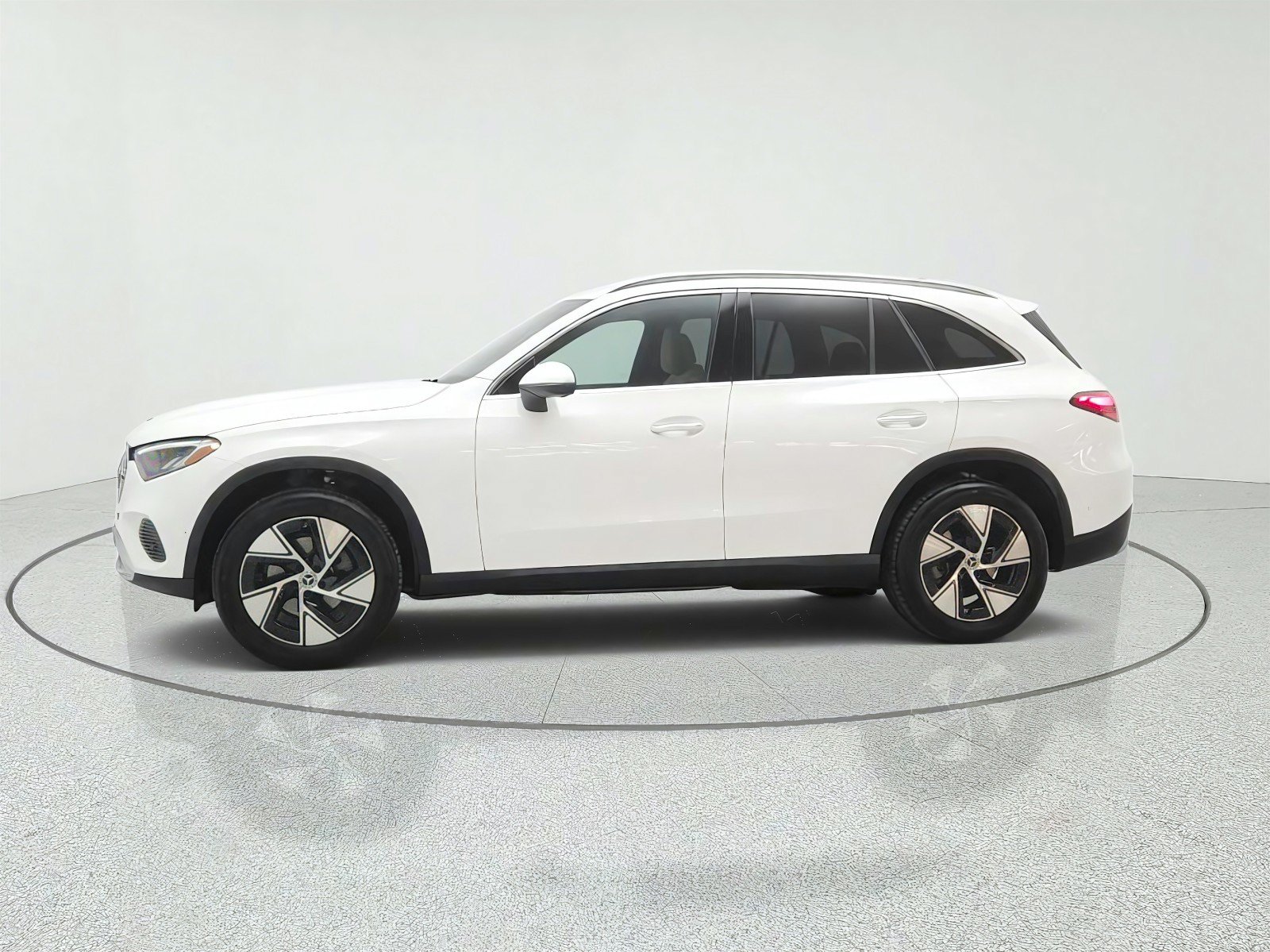 Certified 2024 Mercedes-Benz GLC 300 4MATIC image 8