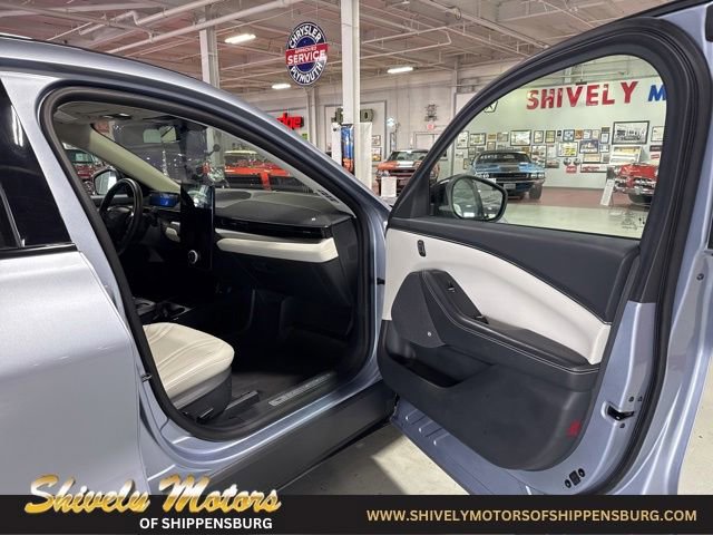 Used 2022 Ford Mustang Mach-E Premium RWD image 38