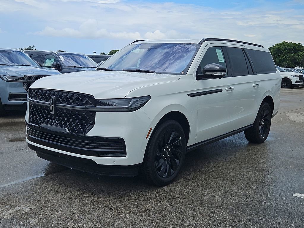 New 2025 Lincoln Navigator L Reserve w/ Jet Appearance Package image 3