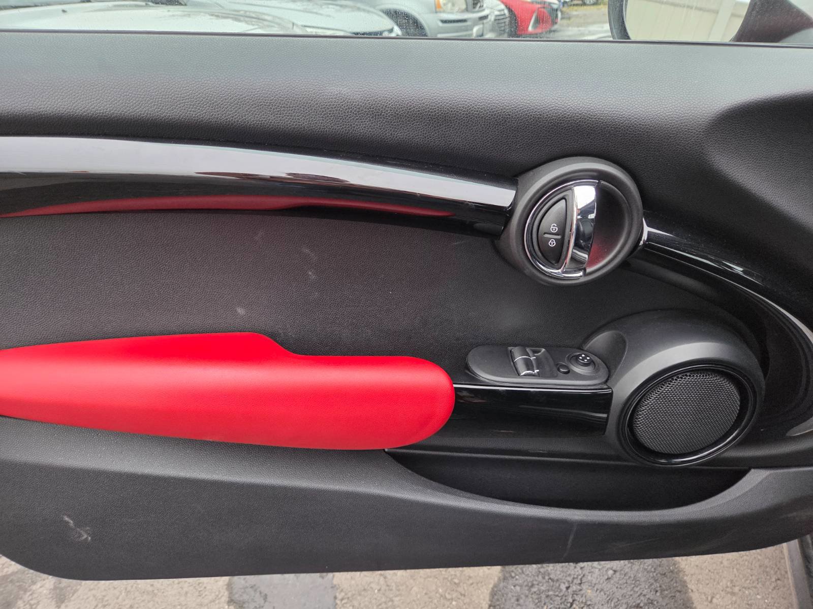 Used 2014 MINI Cooper 2-Door Hardtop image 8