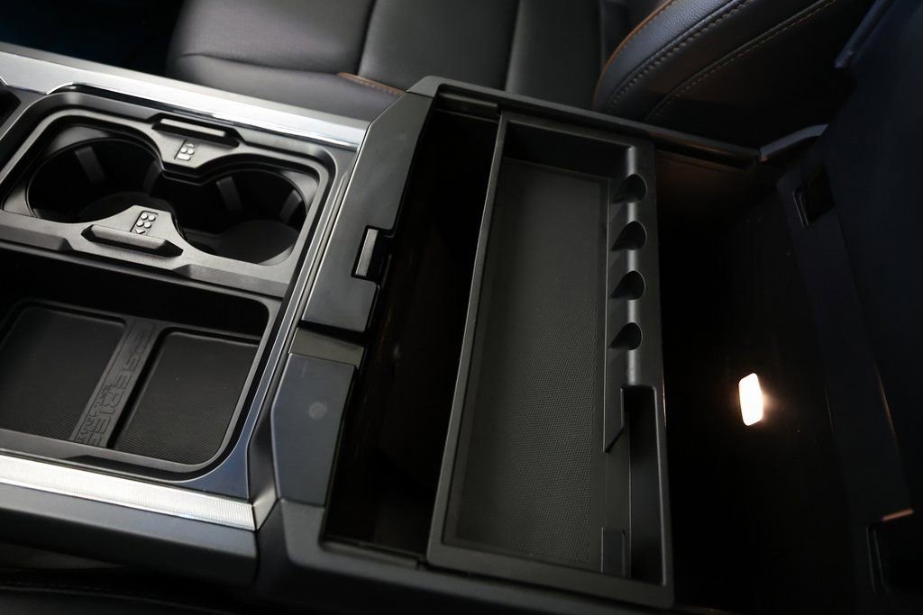 Used 2025 Ford F450 Lariat w/ Lariat Ultimate Package image 39