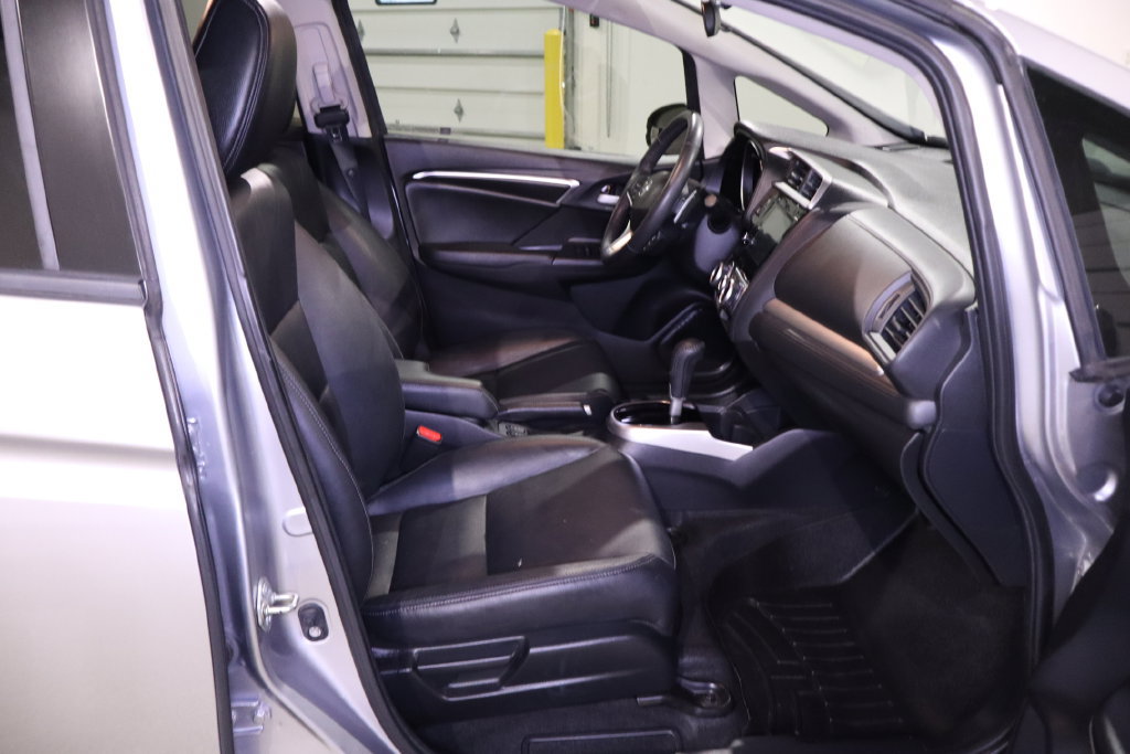 Used 2018 Honda Fit EX-L image 32