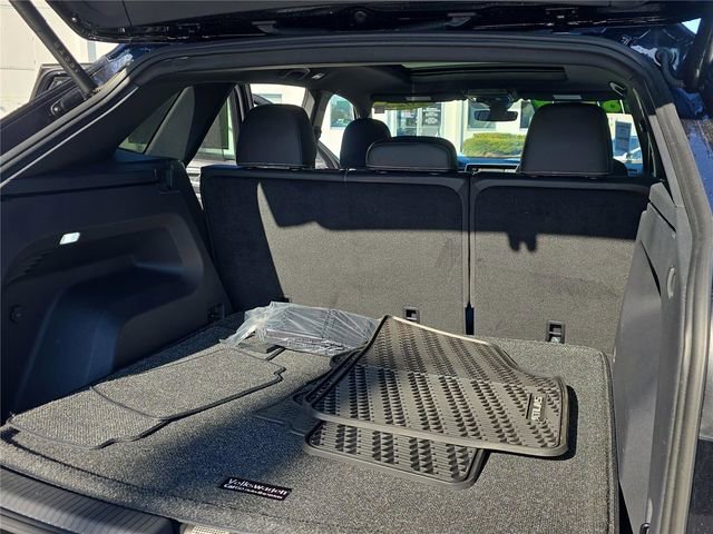 Used 2025 Volkswagen Atlas Cross Sport SEL image 29