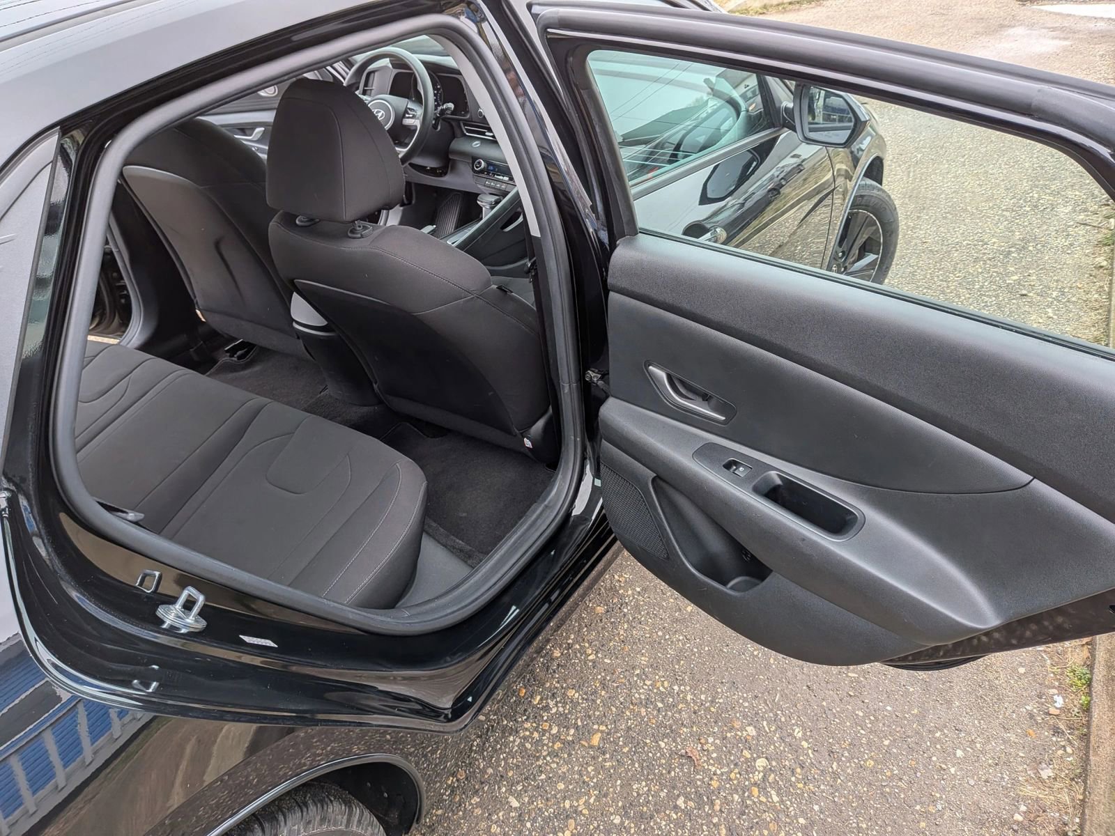 Used 2021 Hyundai Elantra SEL image 27