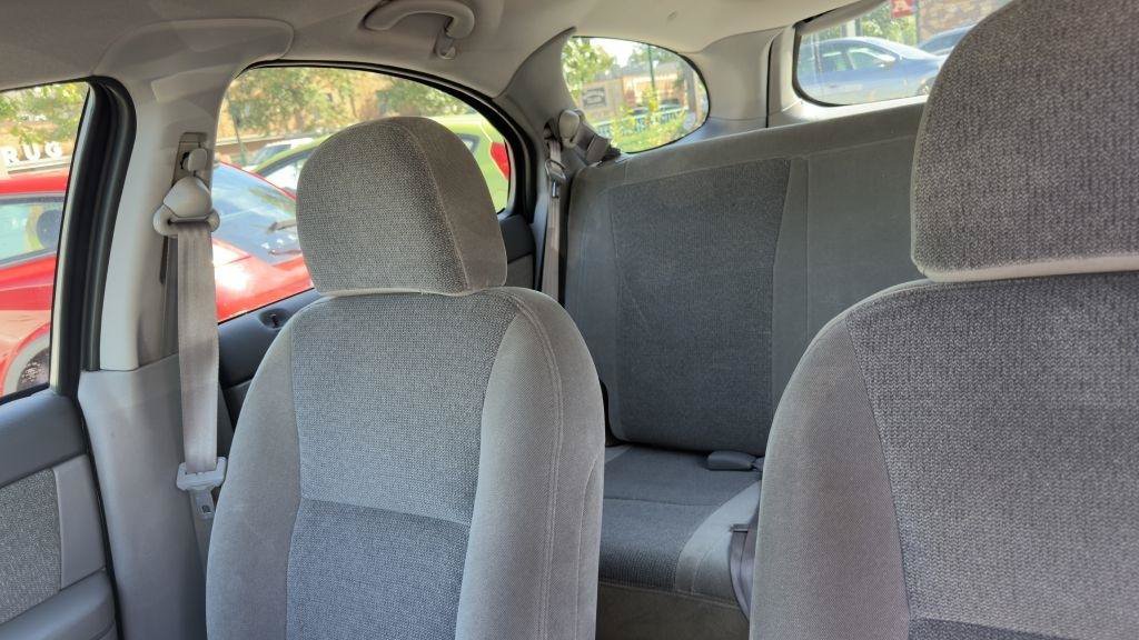 Used 2002 Ford Taurus SE FWD image 7