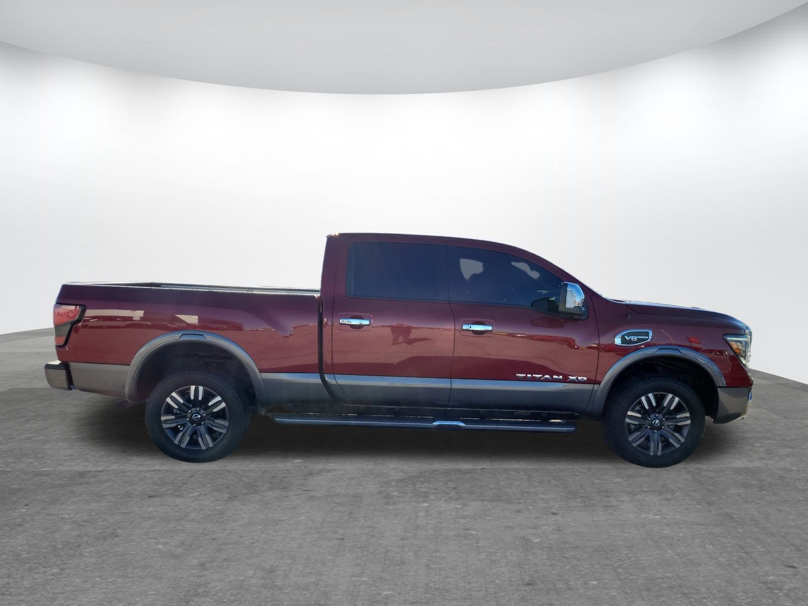 Used 2021 Nissan Titan Platinum Reserve w/ Moonroof Package image 4