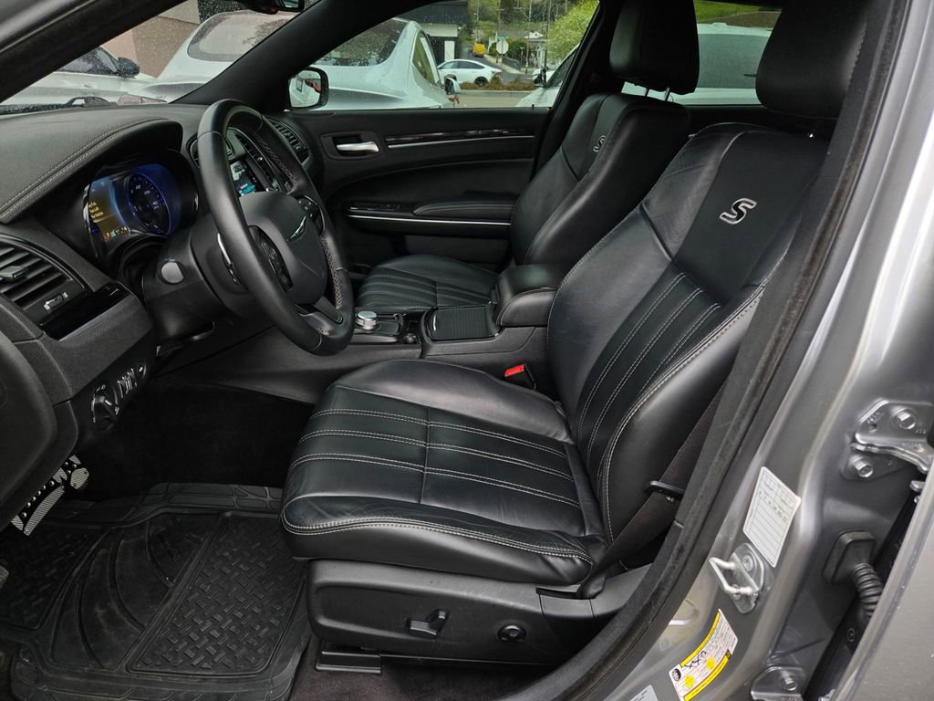 Used 2017 Chrysler 300 S image 18