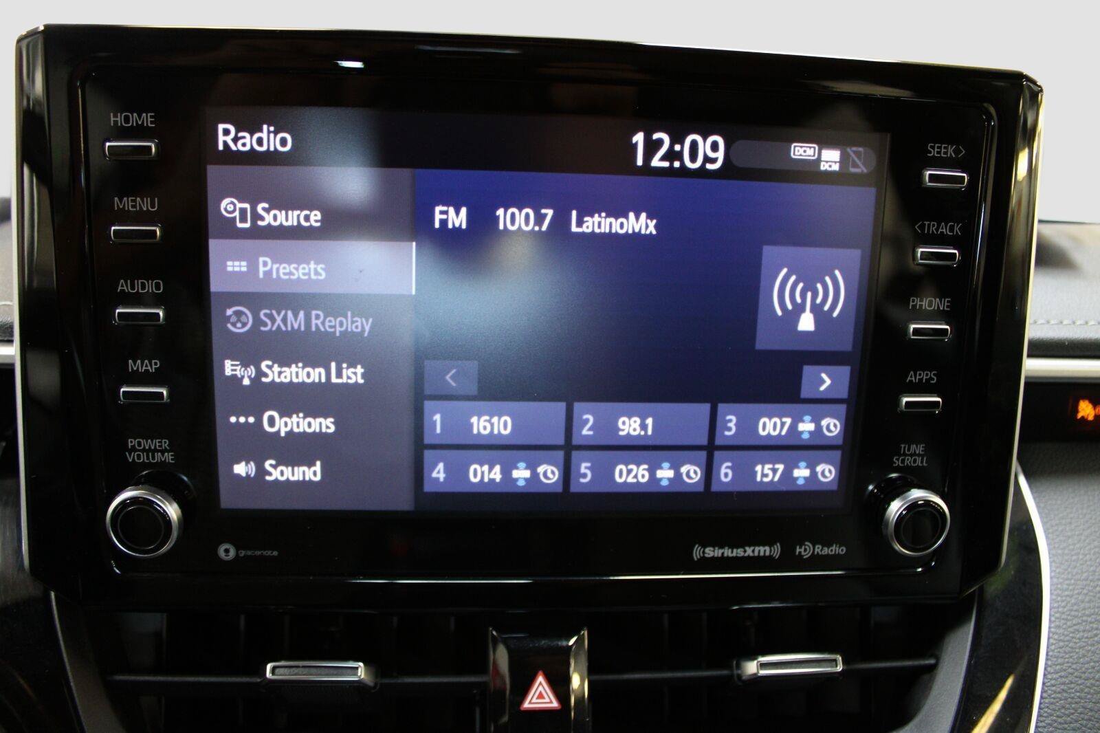 Used 2021 Toyota Corolla XSE FWD image 22