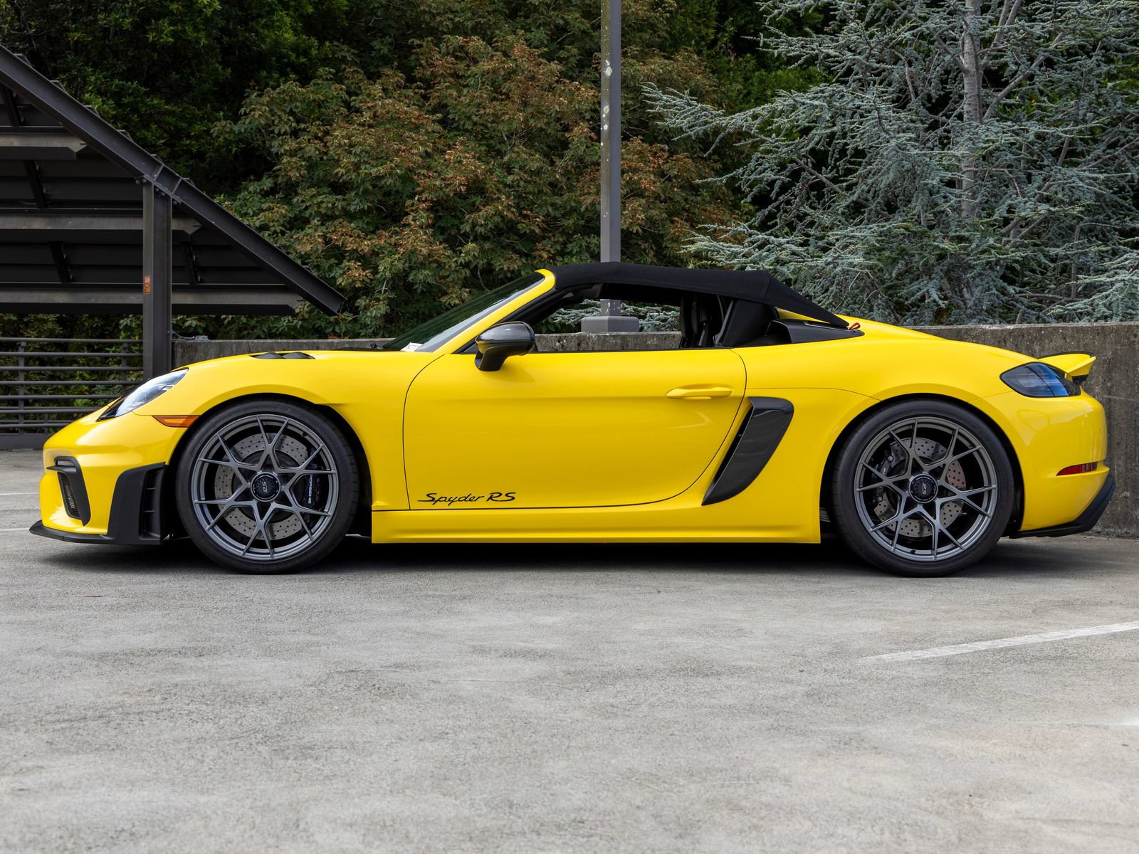 Certified 2025 Porsche 718 Boxster Spyder RS RWD image 2