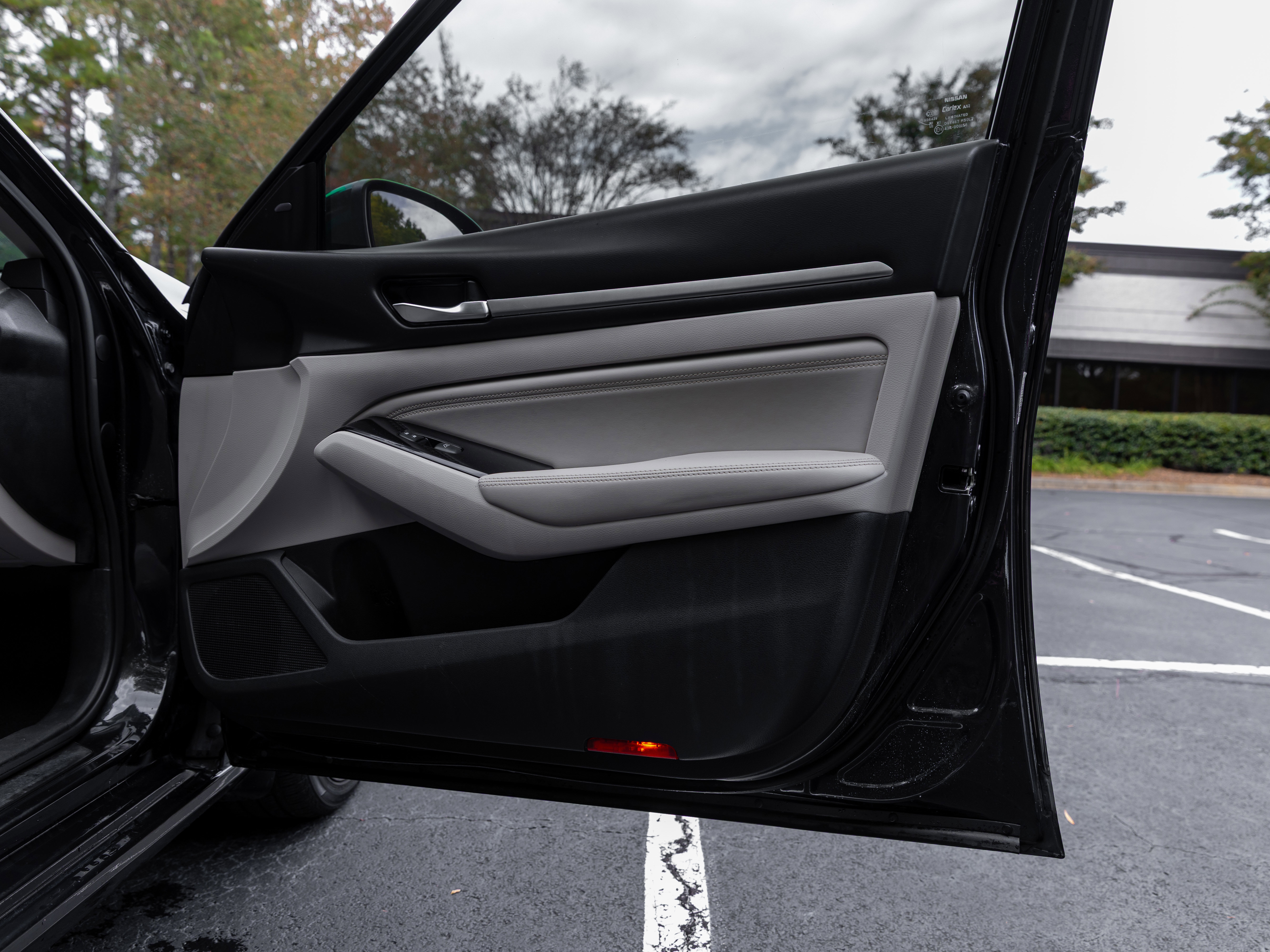 Used 2021 Nissan Altima 2.5 Platinum image 32