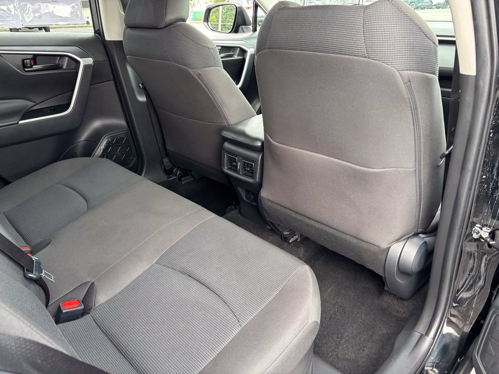 Certified 2025 Toyota RAV4 LE AWD/4WD image 40