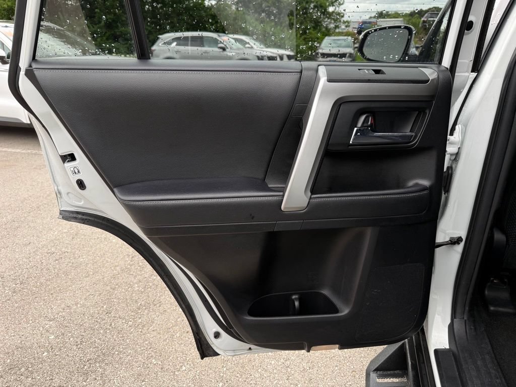 Used 2024 Toyota 4Runner SR5 RWD image 9