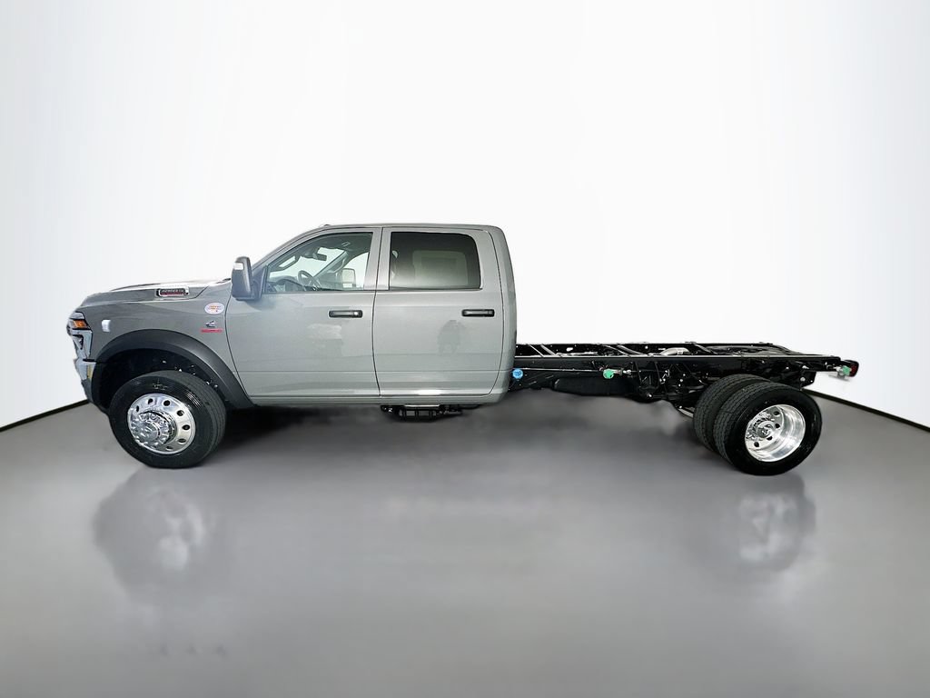 New 2026 RAM 5500 Tradesman w/ Chrome Appearance Group AWD/4WD image 4