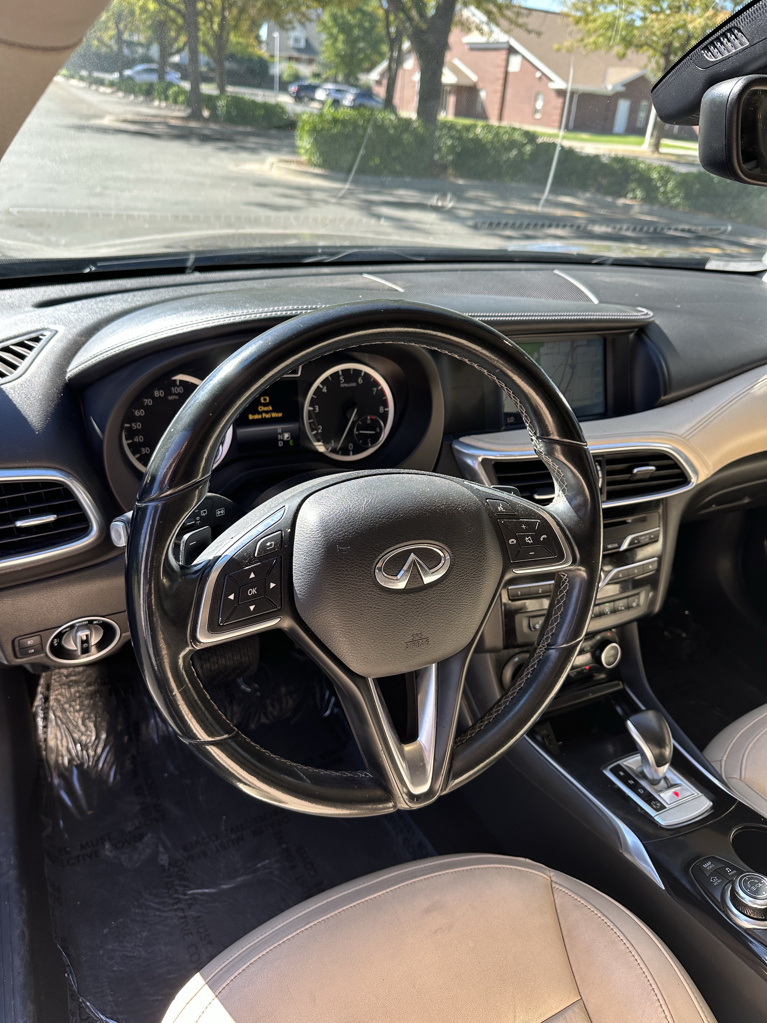Used 2017 INFINITI QX30 Premium w/ Navigation Package FWD image 12