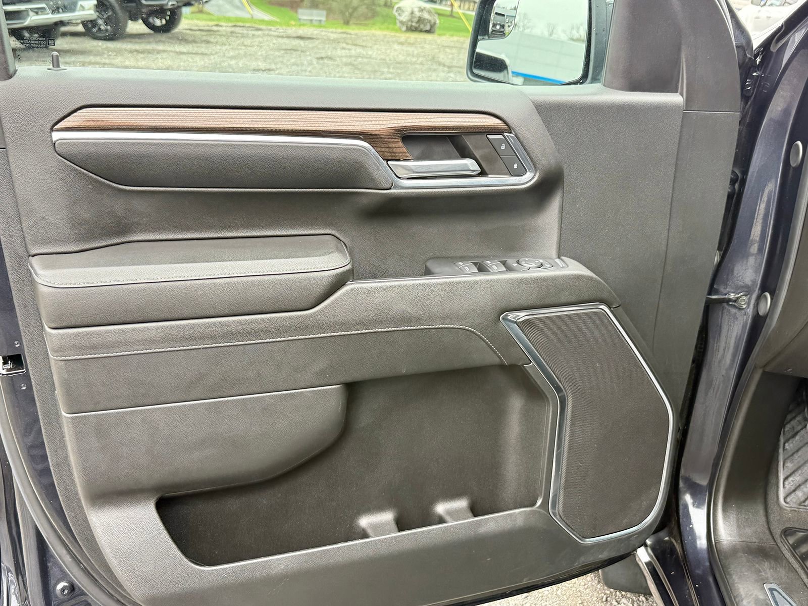 Certified 2024 Chevrolet Silverado 1500 LT AWD/4WD image 15