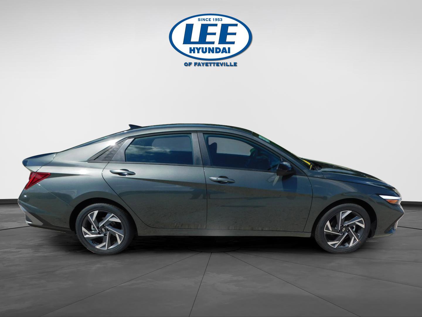 New 2025 Hyundai Elantra SEL image 2