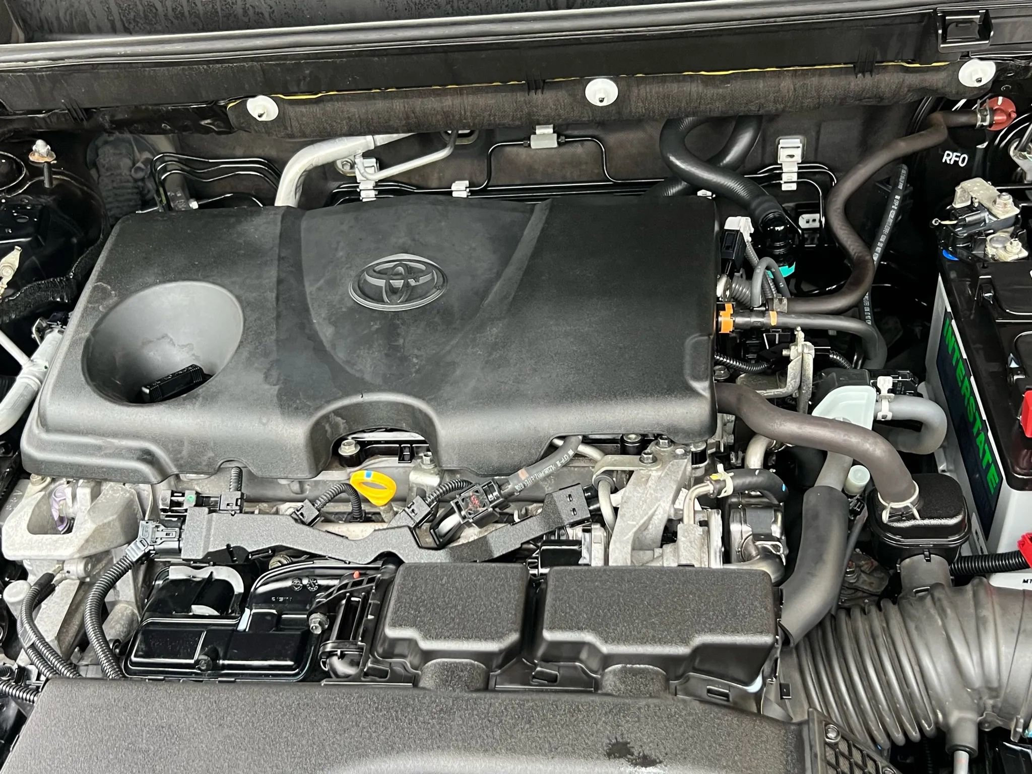 Used 2020 Toyota RAV4 XLE w/ XLE Grade Weather Package image 32