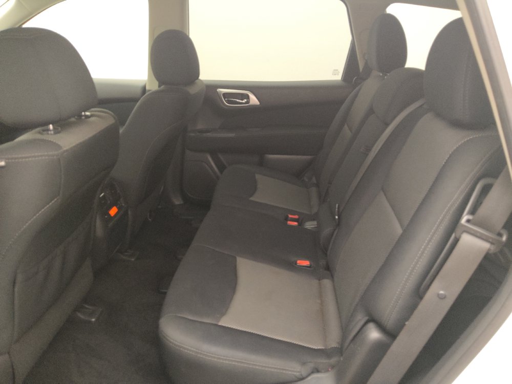 Used 2017 Nissan Pathfinder S AWD/4WD image 18