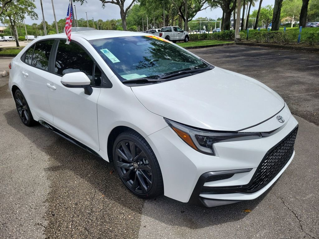 Used 2024 Toyota Corolla SE image 7