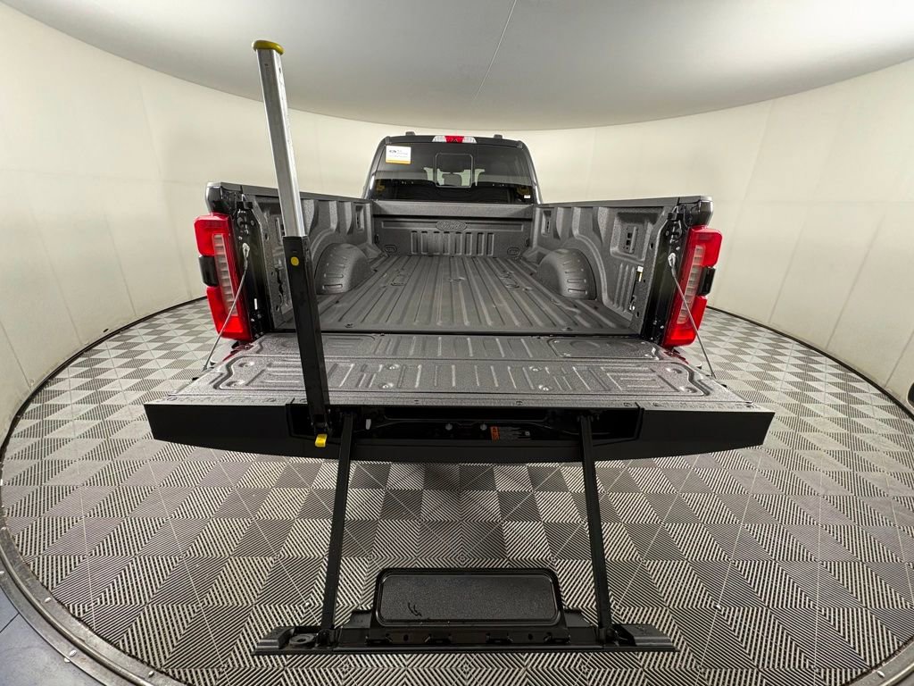 Used 2026 Ford F450 XLT w/ XLT Premium Package AWD/4WD image 32