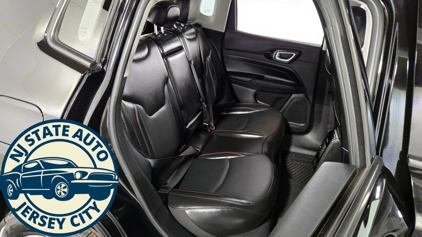 Used 2022 Jeep Compass Trailhawk w/ Trailhawk Elite Group image 34