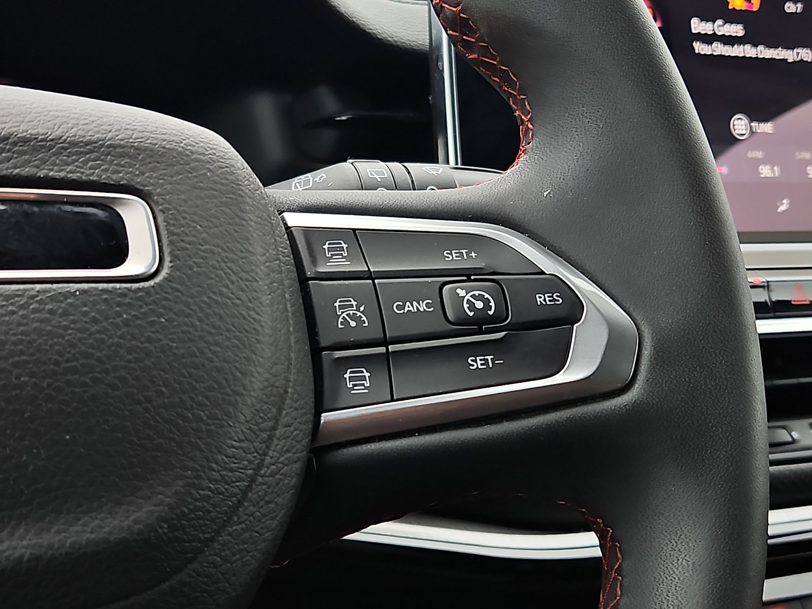 Used 2022 Jeep Compass Trailhawk image 22