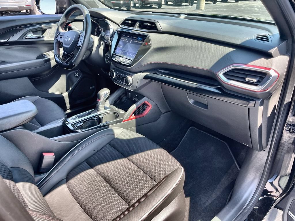 Used 2023 Chevrolet TrailBlazer RS w/ Sun and Liftgate Package AWD/4WD image 29
