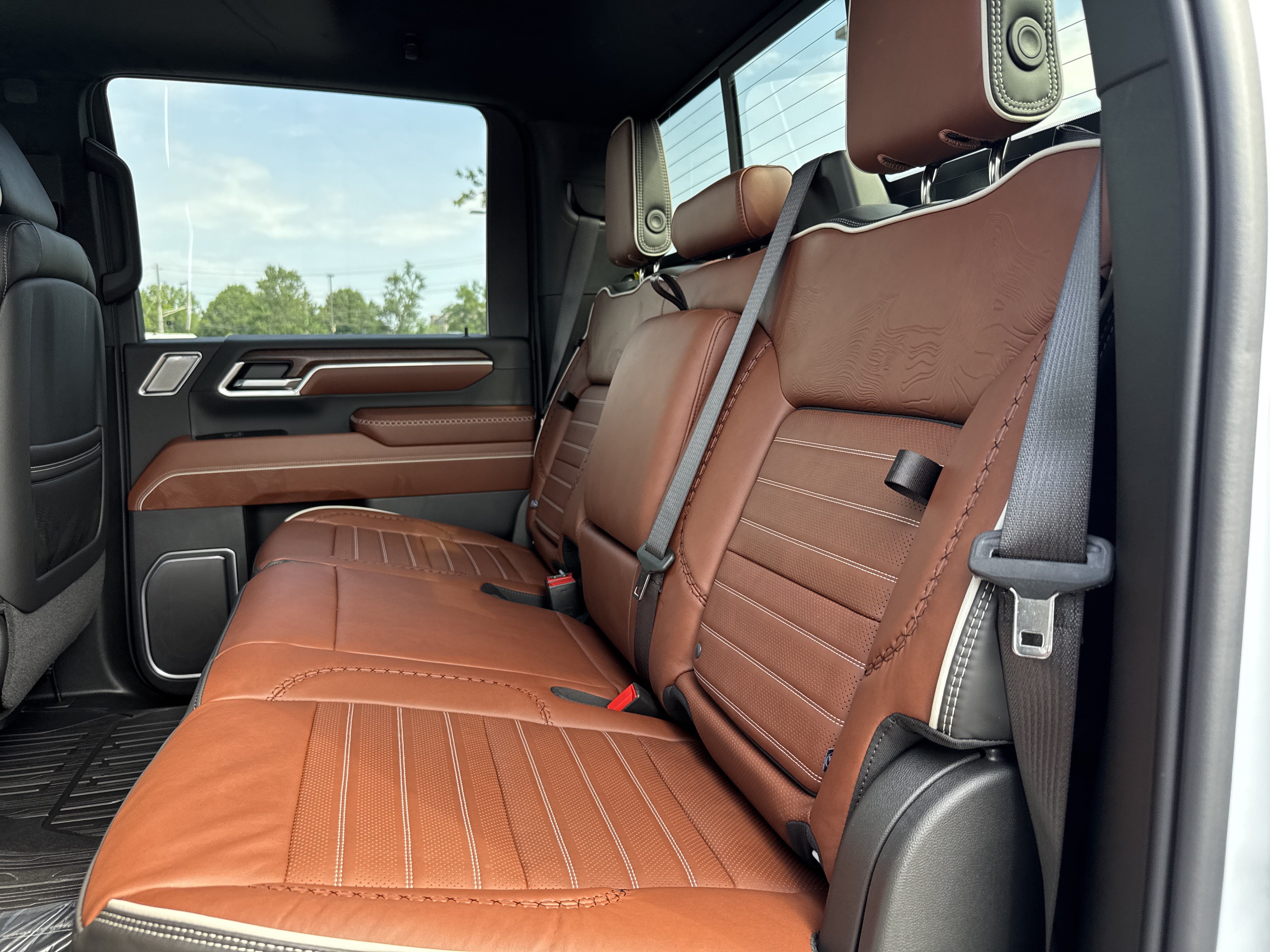 New 2026 GMC Sierra 3500 Denali Ultimate AWD/4WD image 32