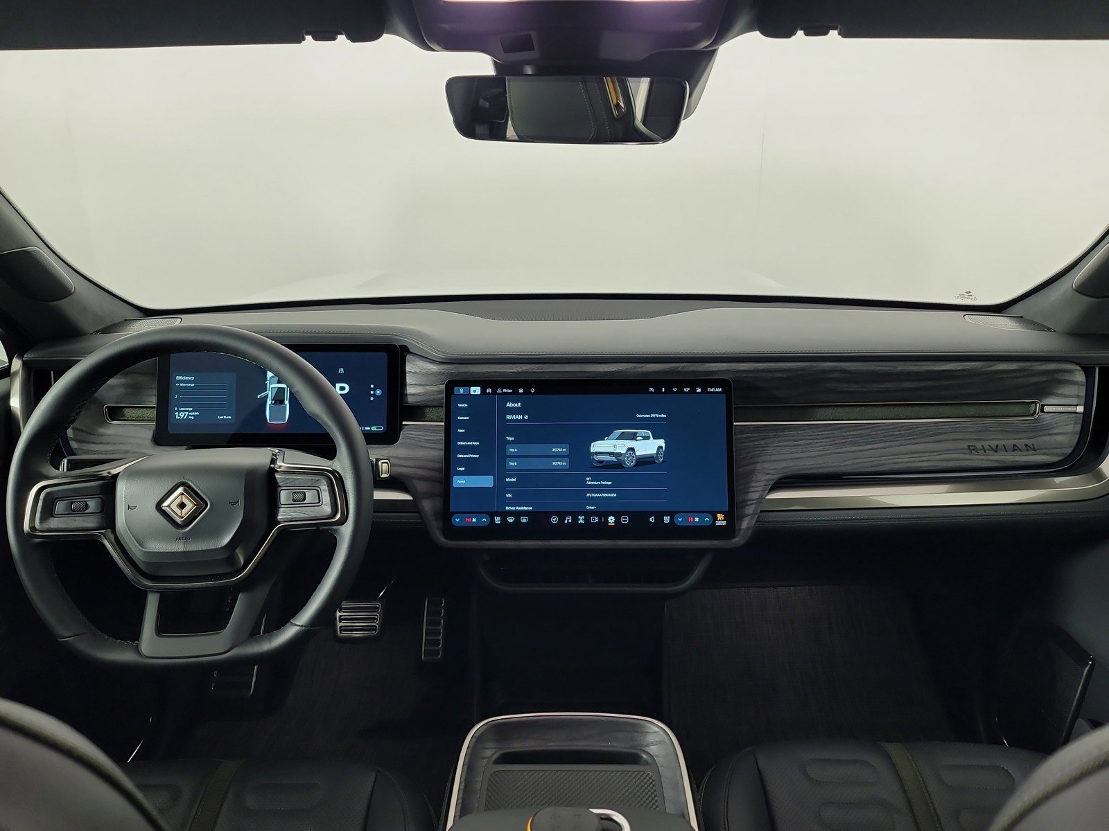 Used 2022 Rivian R1T Adventure image 25