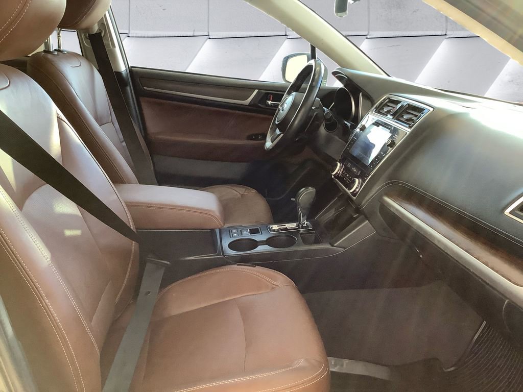 Used 2018 Subaru Outback 2.5i Touring image 13