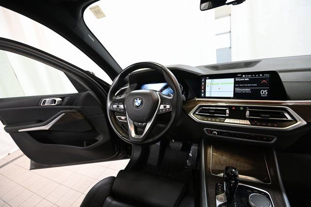 Used 2022 BMW X5 xDrive40i w/ Parking Assistance Package image 31