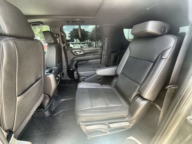 Certified 2024 Chevrolet Suburban Z71 w/ Luxury Package AWD/4WD image 24