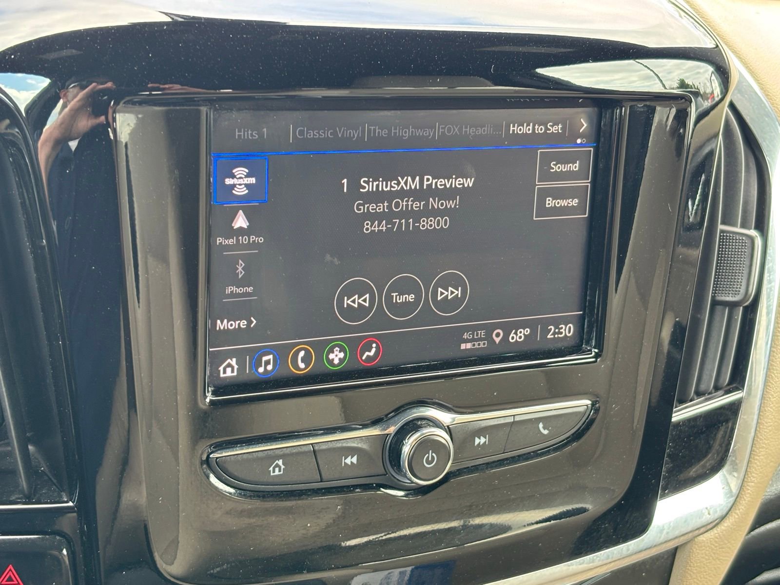 Used 2023 Chevrolet Traverse LS image 24