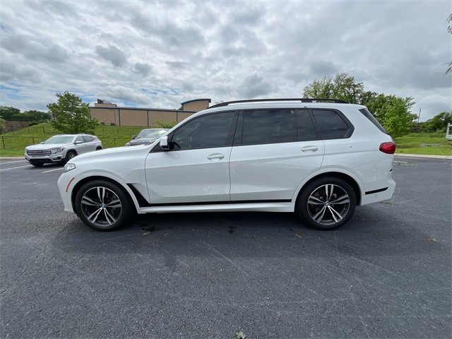Used 2022 BMW X7 xDrive40i w/ M Sport Package image 8