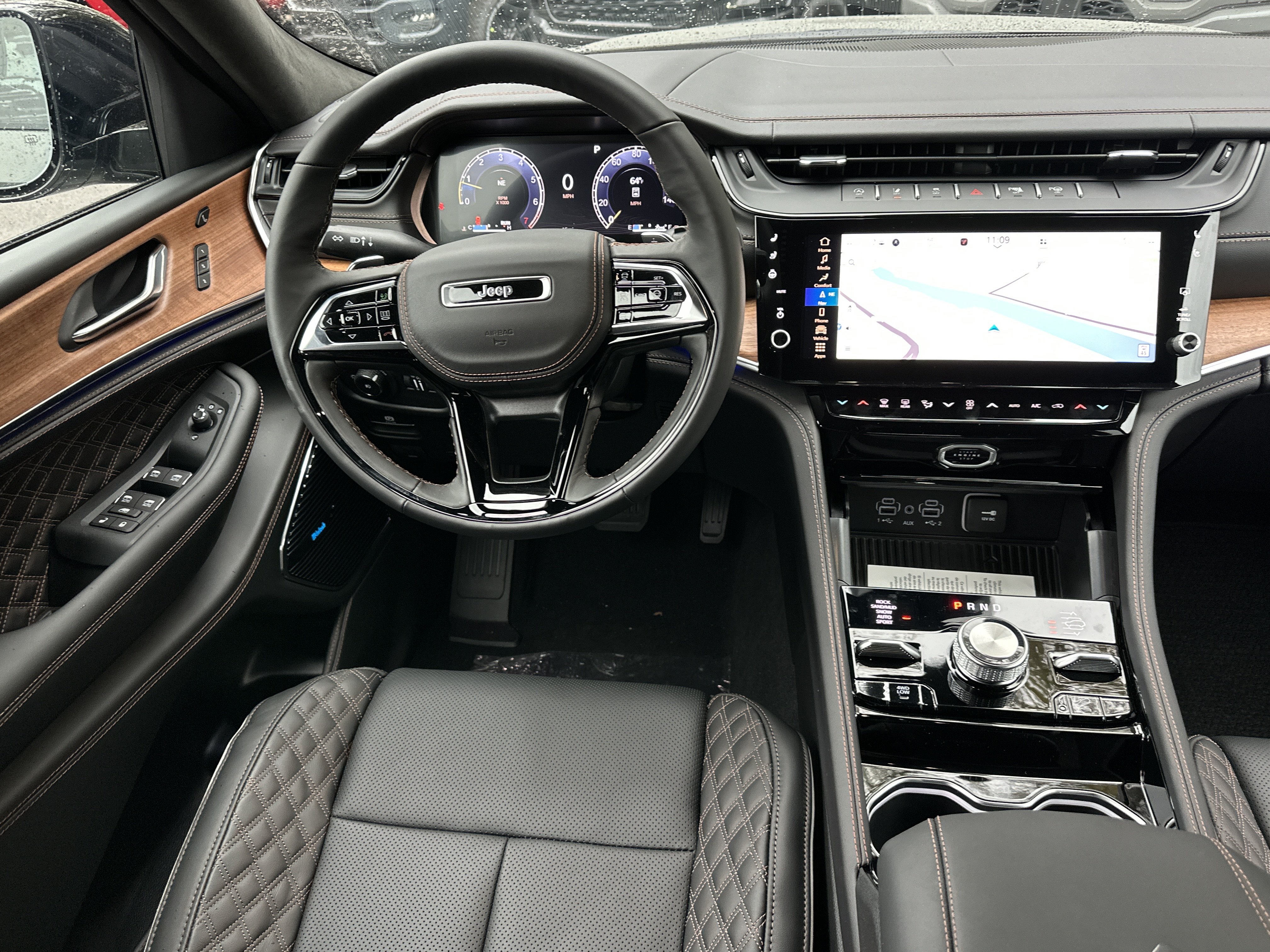 New 2027 Jeep Grand Cherokee Summit AWD/4WD image 35