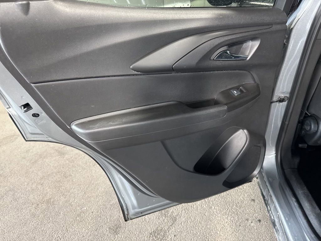 Used 2024 Chevrolet TrailBlazer LS w/ LS Convenience Package image 17